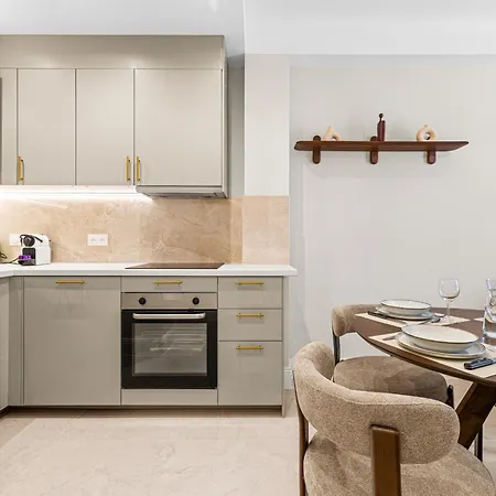 شقة Fully Renovated 2-bedroom