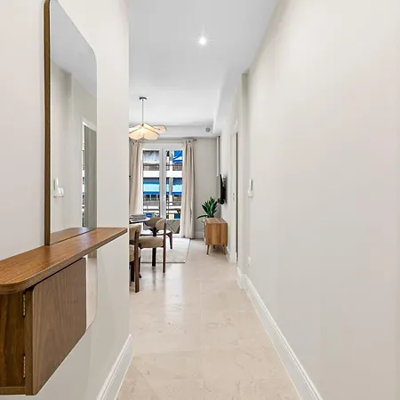 شقة Fully Renovated 2-bedroom نيس