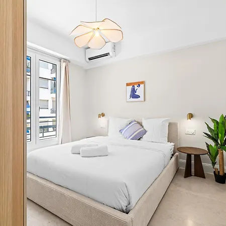 شقة Fully Renovated 2-bedroom نيس