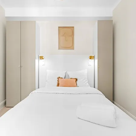 Apartment Fully Renovated 2-bedroom *